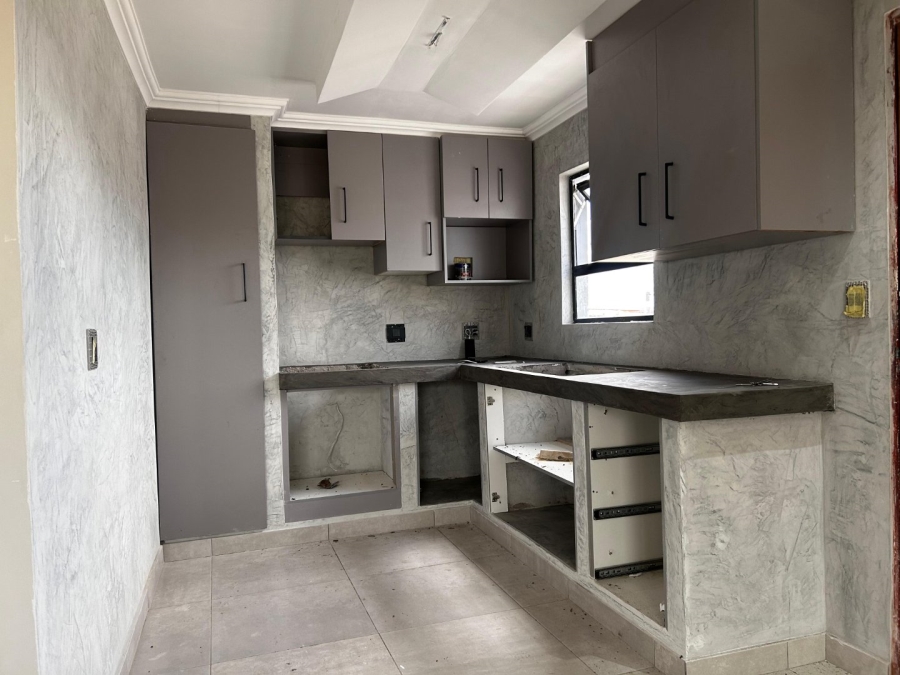 2 Bedroom Property for Sale in Bloemside 5 Free State